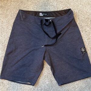 Volcom Men's Heather Charcoal Gray Boardshorts with Black Drawstring